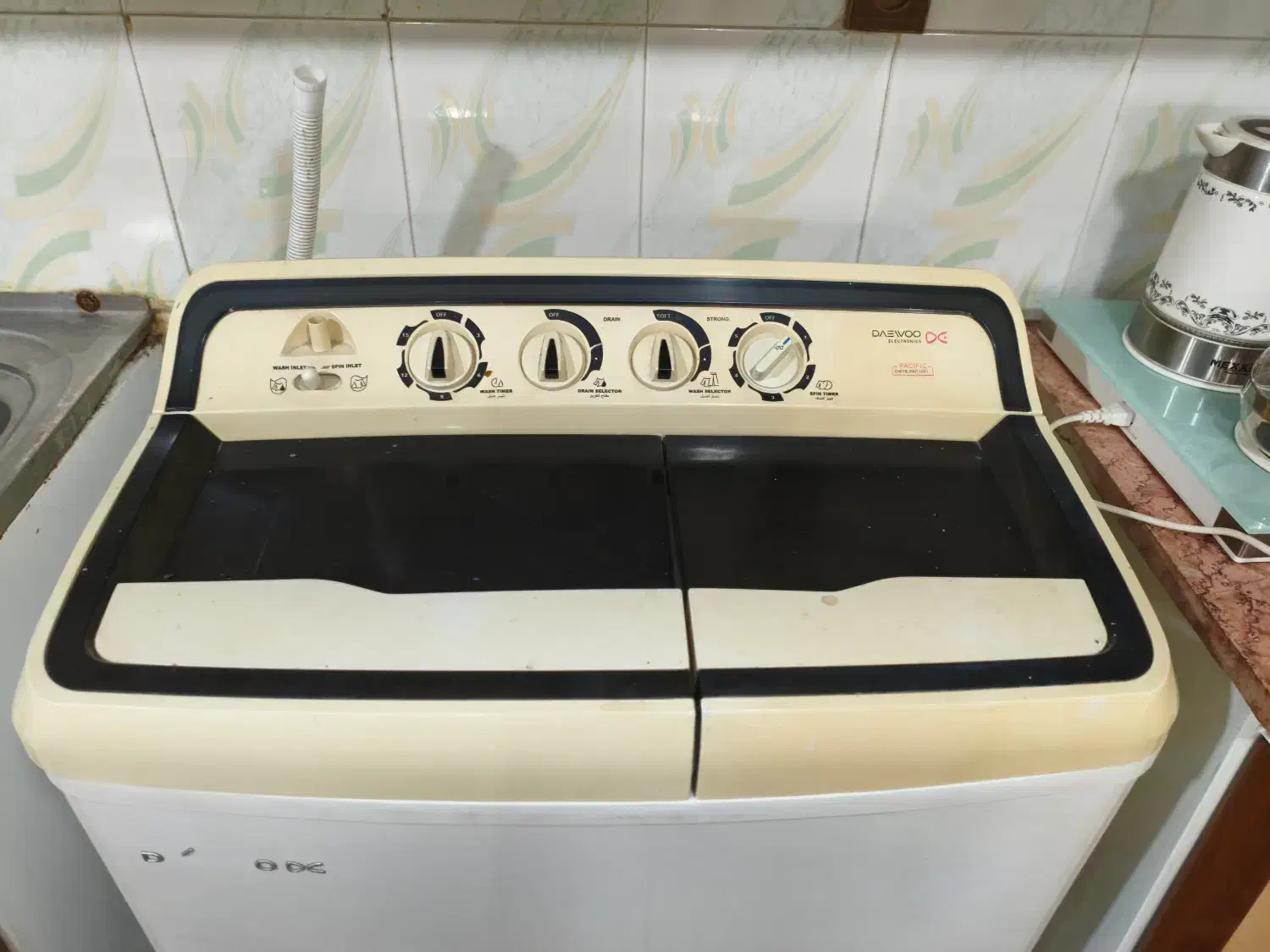 ماشین لباس شویی|ماشین لباسشویی و خشک‌کن لباس|دورود, |دیوار