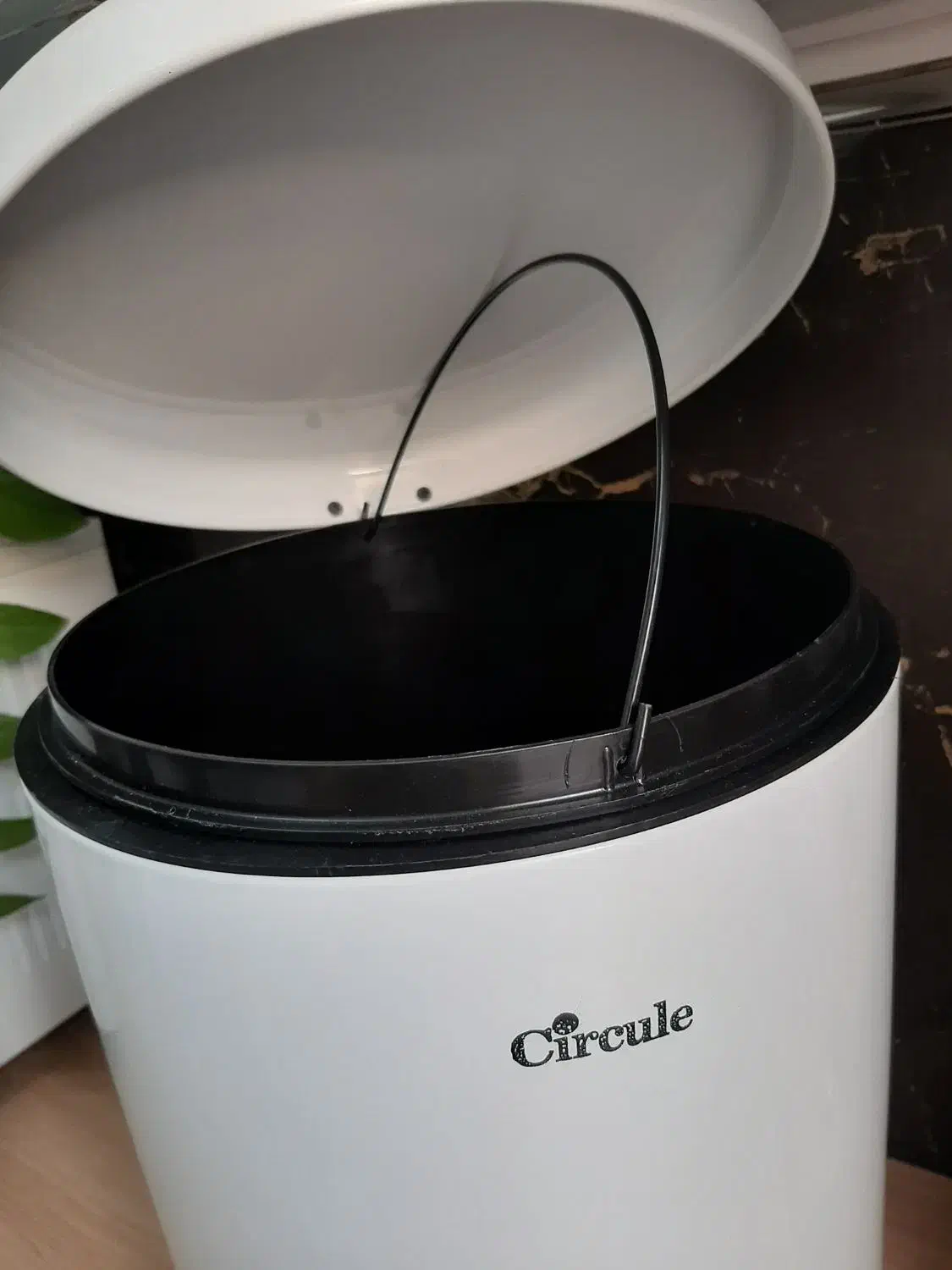 سطل زباله|لوازم نظافت|قم, زاویه|دیوار