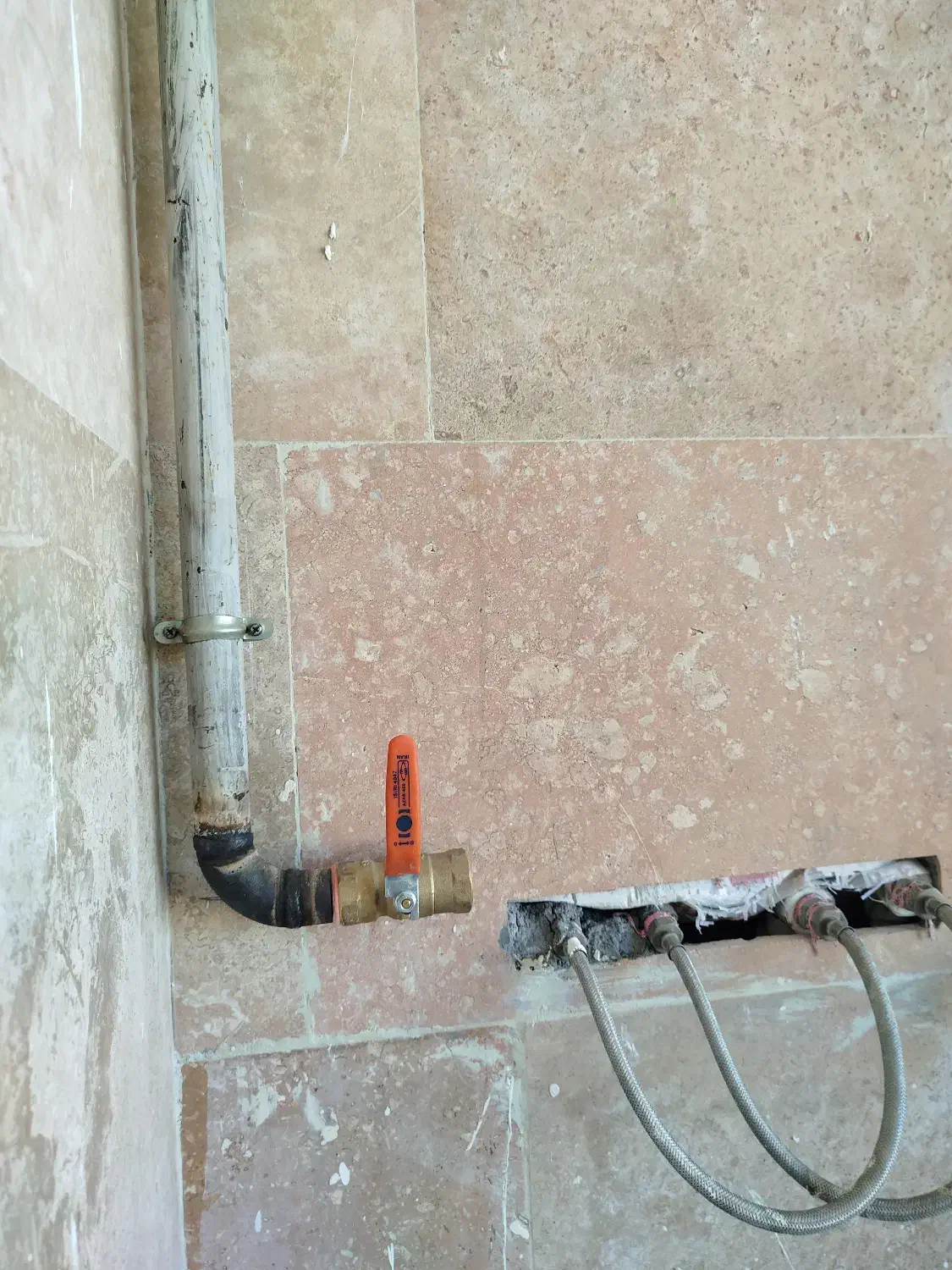 مجری لوله کشی گاز و آتش نشانی|خدمات پیشه و مهارت|تویسرکان, |دیوار