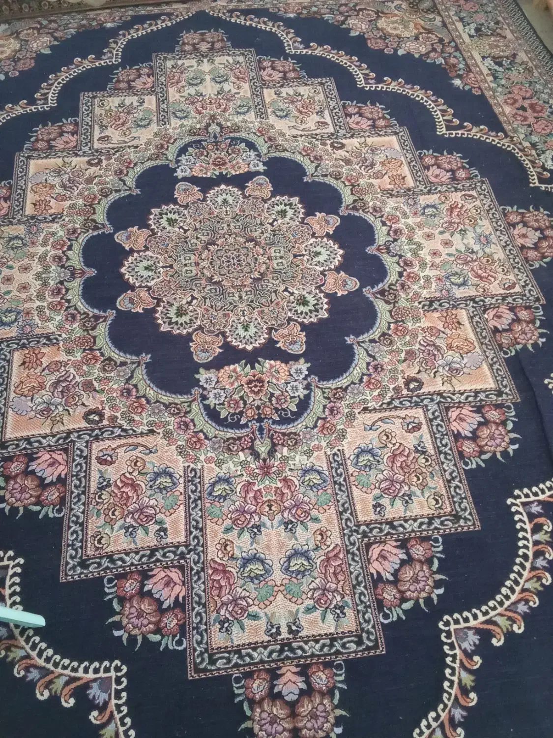 روفرشی|روفرشی|تربت جام, والفجر|دیوار