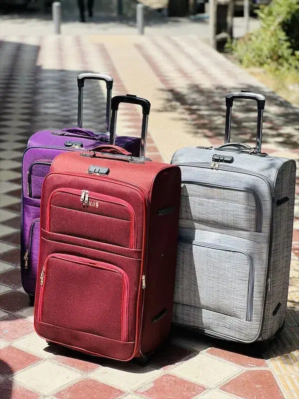 چمدان گمشده|اشیا|اراک, |دیوار