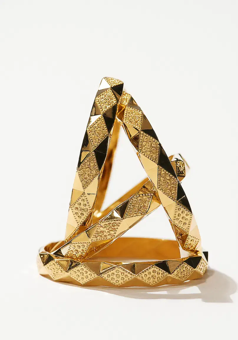 النگو آرین|جواهرات|قم, نیروگاه|دیوار