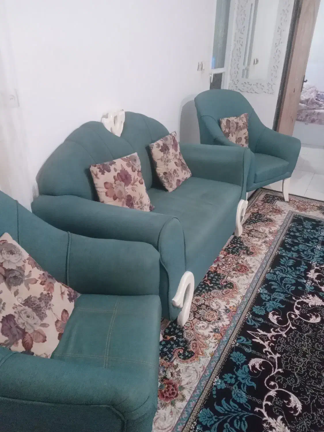 مبل|مبلمان خانگی و میز عسلی|رشت, آب آسیاب|دیوار