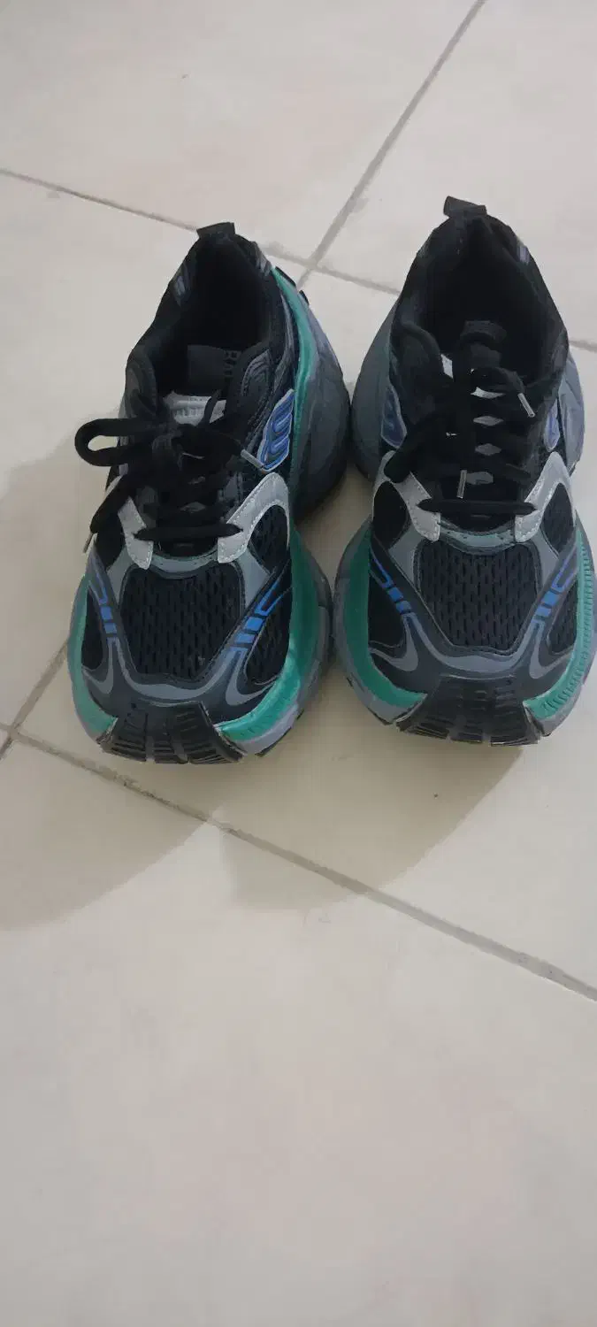 کفش بالنسیاکا|کیف، کفش، کمربند|فولادشهر, مسکن مهر فولادشهر|دیوار