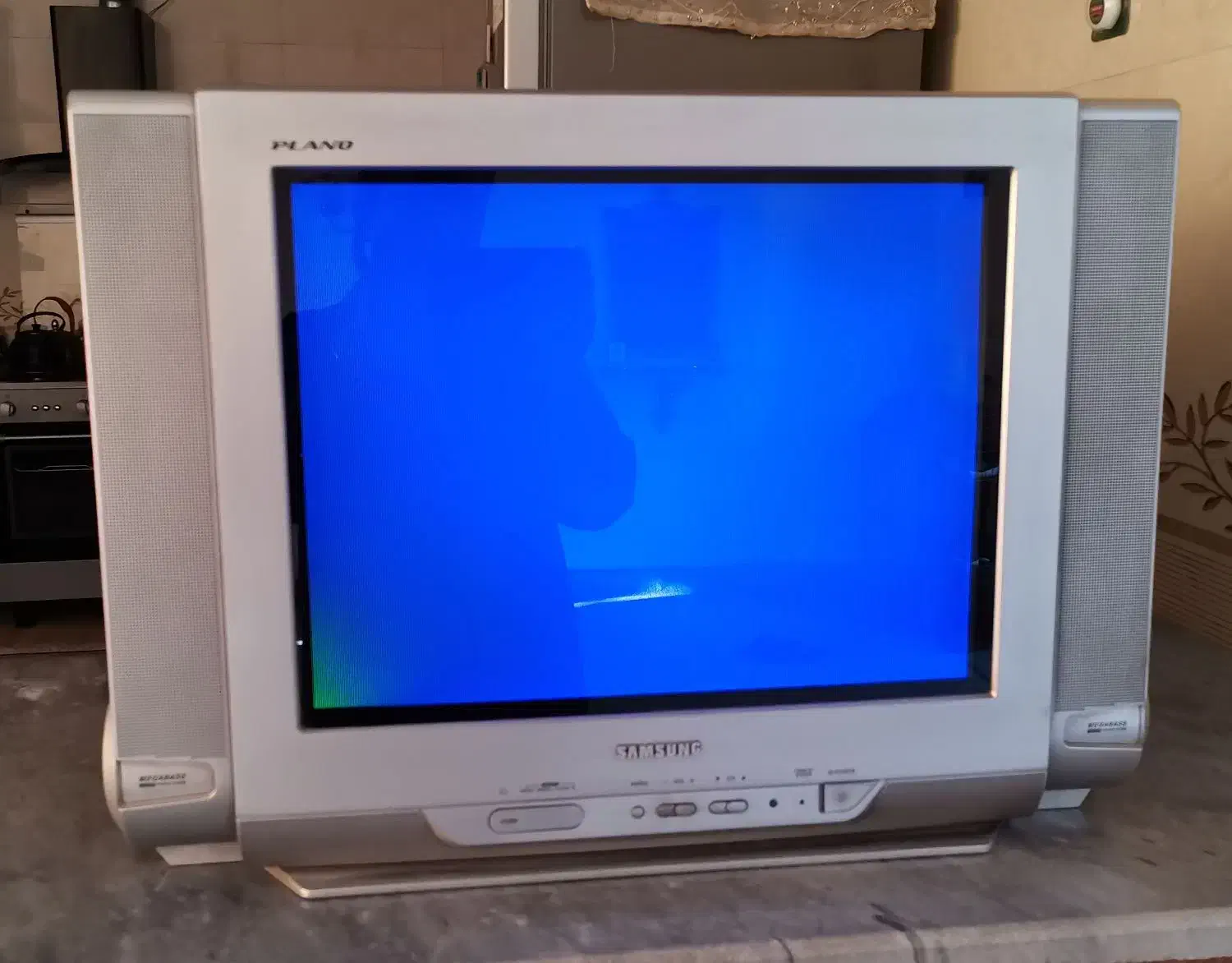 تلویزیون مبل فریزر میز آرایش بخاری ویلچر پلوپز|مبلمان خانگی و میز عسلی|مرودشت, ابوذر جنوبی|دیوار