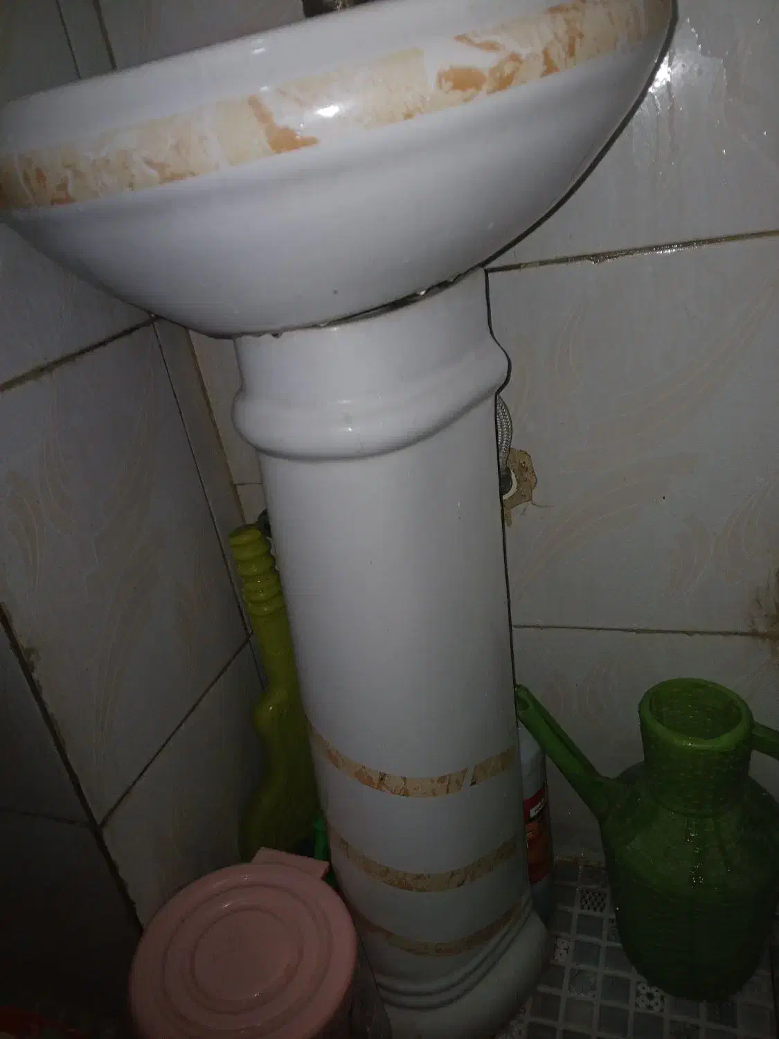 روشویی و آینه|لوازم سرویس بهداشتی|اسلام‌شهر, شهرک قائمیه|دیوار