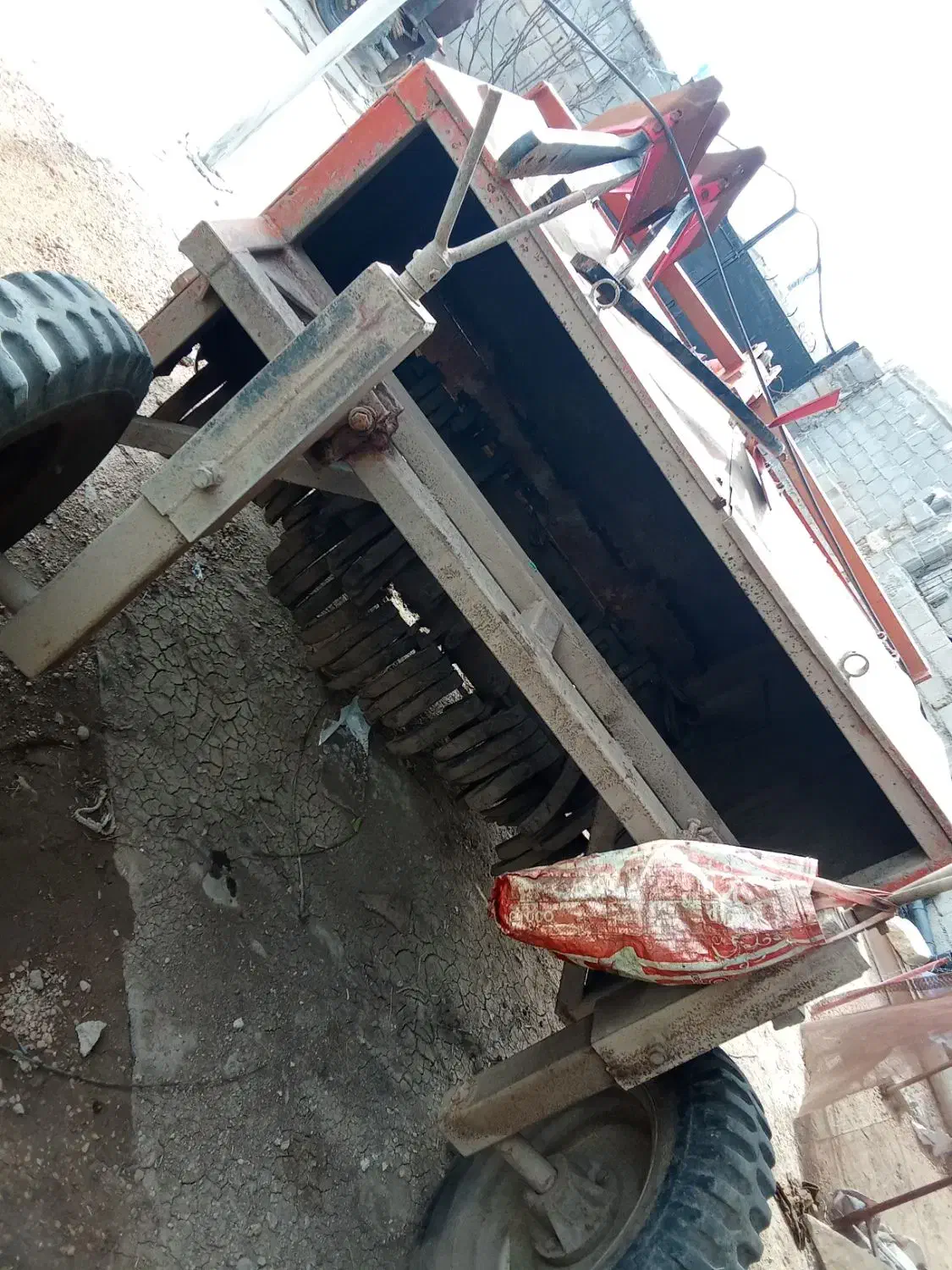 سرزن چغندر|ماشین‌آلات صنعتی|سرپل ذهاب, |دیوار