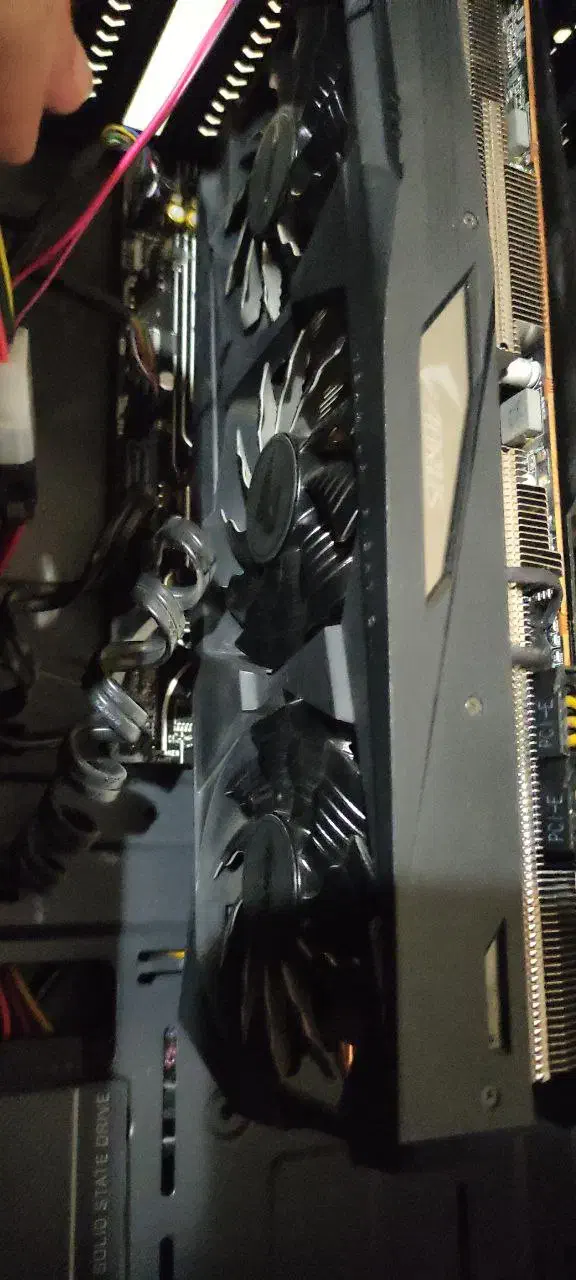 گرافیک 5700xt rauos|قطعات و لوازم جانبی رایانه|قم, زنبیل آباد|دیوار