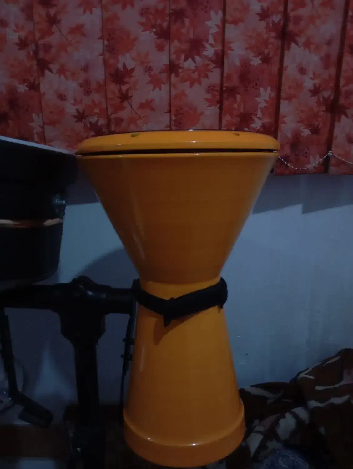 تمپو پژواک|درام و پرکاشن|شاهین‌شهر, فدک|دیوار