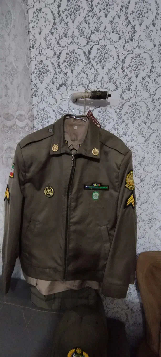 لباس نیروی زمینی ارتش ست کامل|لباس|رشت, آزادگان|دیوار