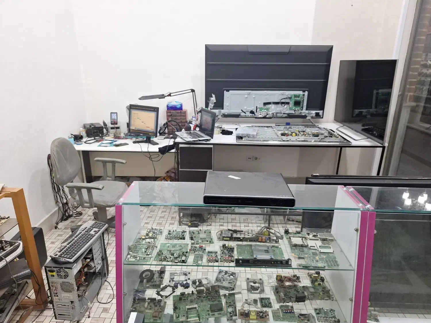 تعمیرات تخصصی تلویزیون LED .LCD. OLED.PLASMA|خدمات پیشه و مهارت|اندیشه, اندیشه فاز ۴|دیوار