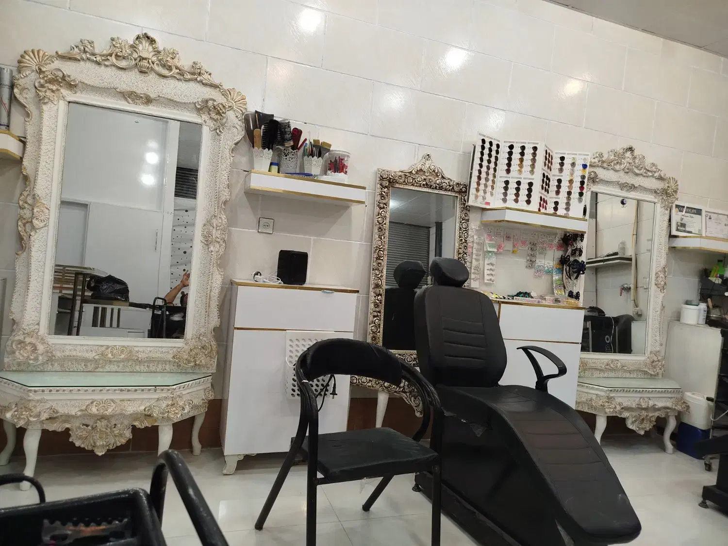 لوازم آرایشگاه|آرایشگاه و سالنهای زیبایی|خشت, |دیوار