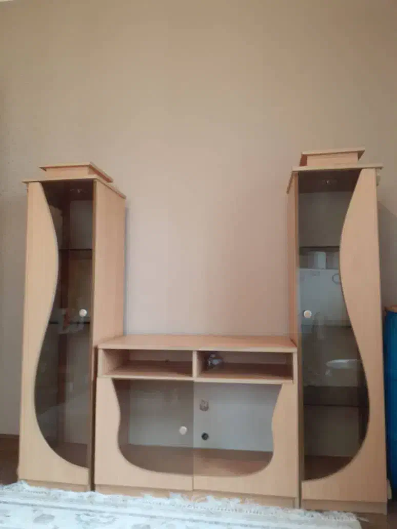 دو عدد میز tv یکی شیشه ای یکی mdfمدل پرستویی|میز تلویزیون|رشت, پل تالشان|دیوار