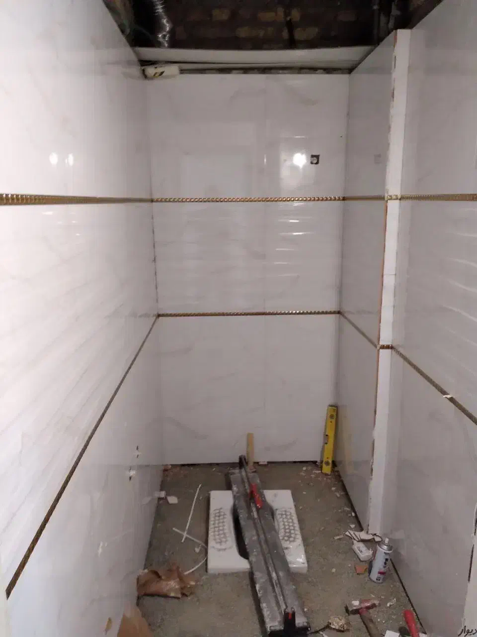 کاشی و سرامیک کاری|خدمات پیشه و مهارت|ملکان, |دیوار