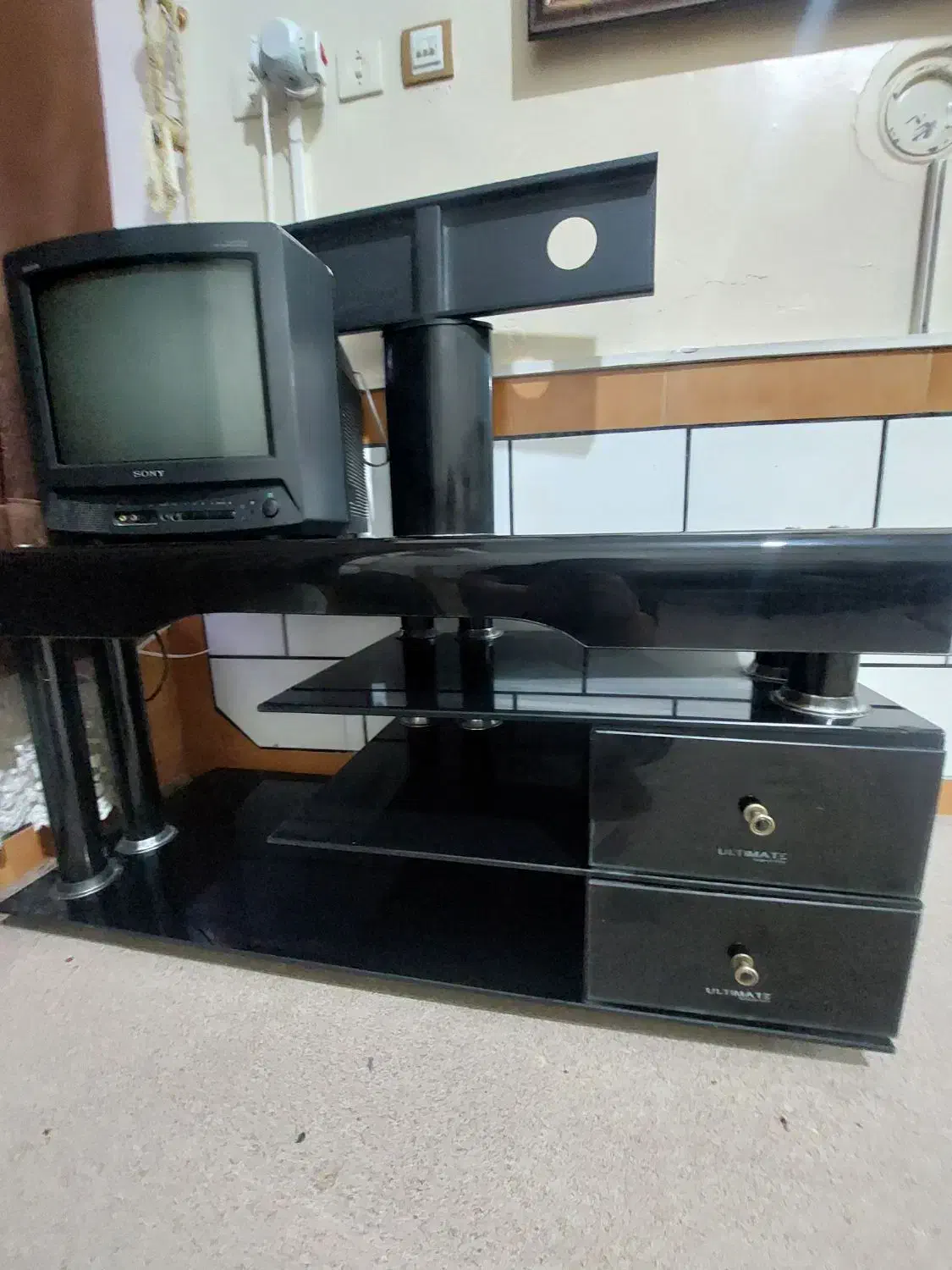 زیر تلوزیونی وتلوزیون|تلویزیون و پروژکتور|کازرون, |دیوار