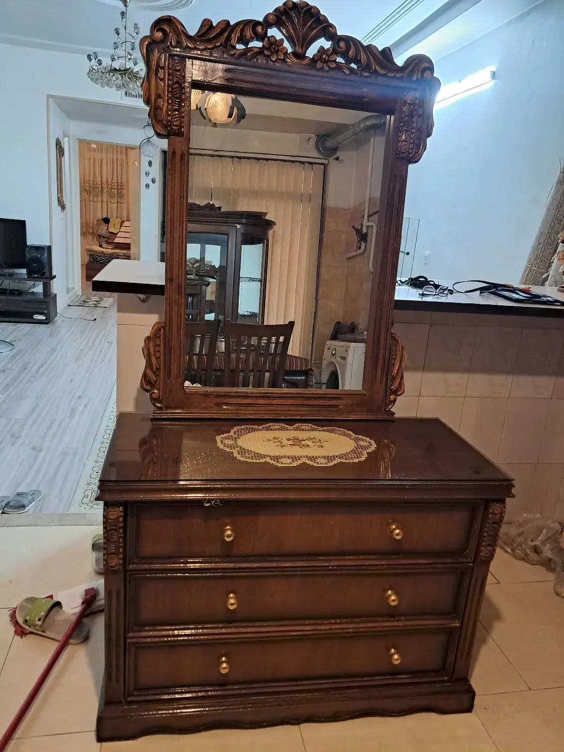 فروش درآور سه کشو به همراه آینه متحرک|جاکفشی، کمد، دراور|محمدشهر, سیدآباد|دیوار