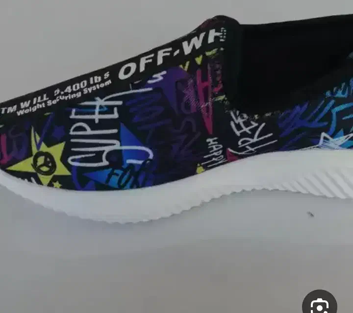 حدودی ۱۳ جفت کفش راحتی زنانه تزریق|کیف، کفش، کمربند|لنجان, |دیوار