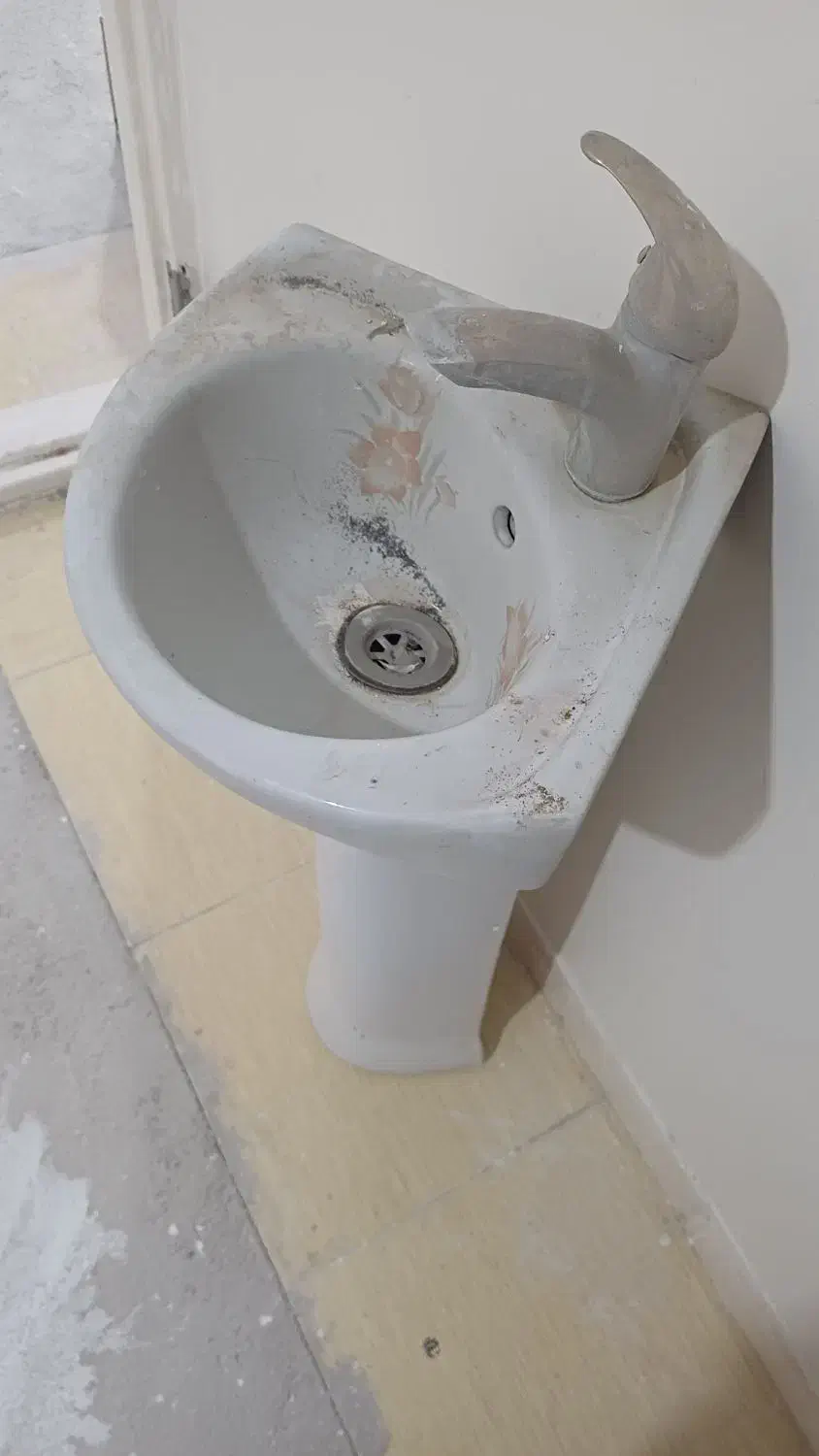 روشویی با پایه|لوازم سرویس بهداشتی|بهارستان, |دیوار