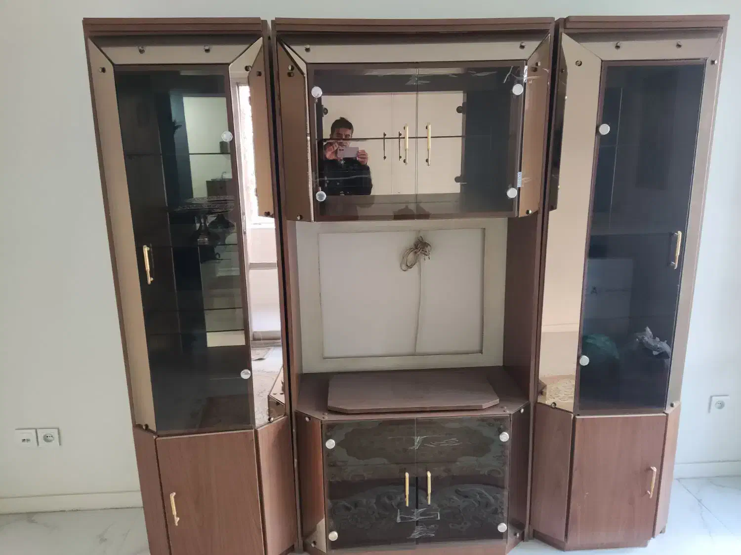 بوفه|بوفه، ویترین، کنسول|اندیشه, اندیشه فاز ۴|دیوار