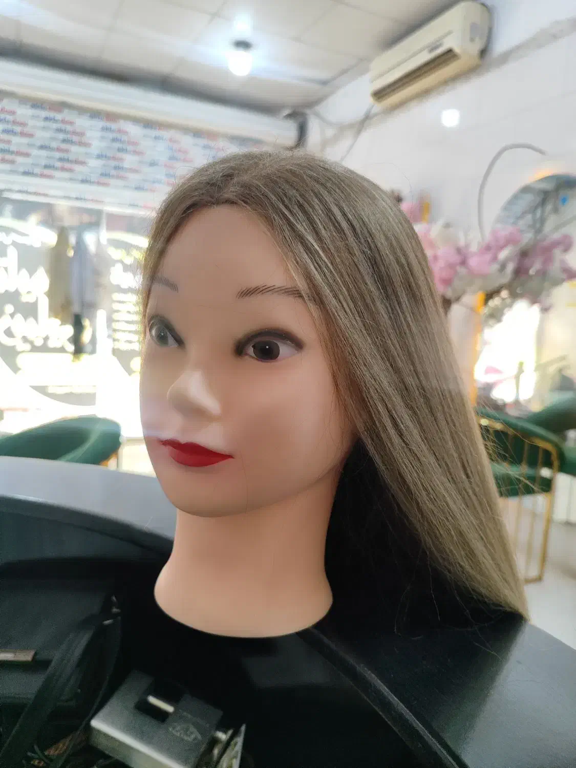 کله مانکن امبره|آرایشگاه و سالنهای زیبایی|کهنوج, |دیوار