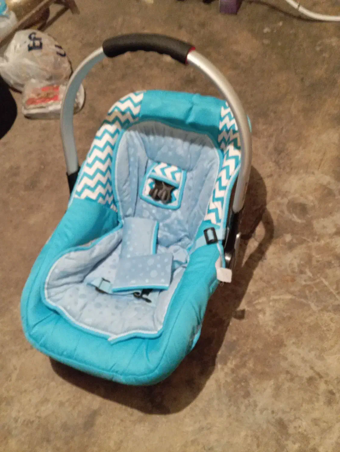 کالسکه و گهوار و کریر درحد نو|کالسکه و لوازم جانبی|قروه, |دیوار