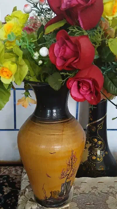 تعدادی گل مصنوعی|گل مصنوعی|یاسوج, |دیوار