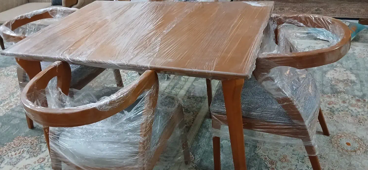 میز غذاخوری ۴ نفره|میز و صندلی غذاخوری|زاهدان, |دیوار