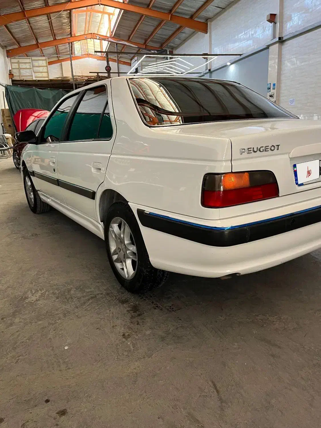 فروش فوری پارس سفارشی فول مدل ۴۰۲گارانتی فعال|خودرو سواری و وانت|آباده, |دیوار