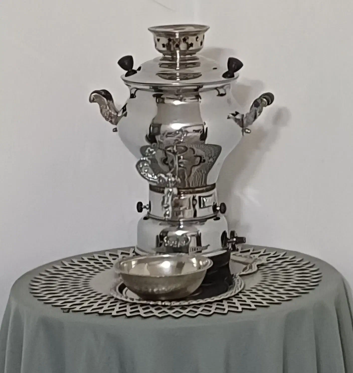 سماور طوفان ۶لیتری با کاسه وسینی کاملا سالم|سماور، چایساز، قهوهساز|کرج, استاندارد|دیوار