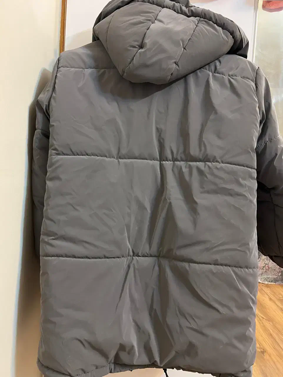 پالتو|لباس|اصفهان, جلفا|دیوار