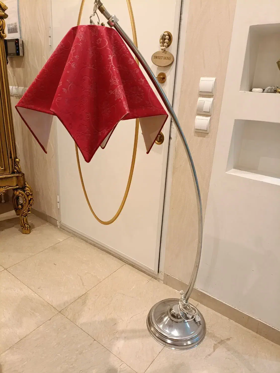 آباژور|چراغ خواب و آباژور|میانه, |دیوار