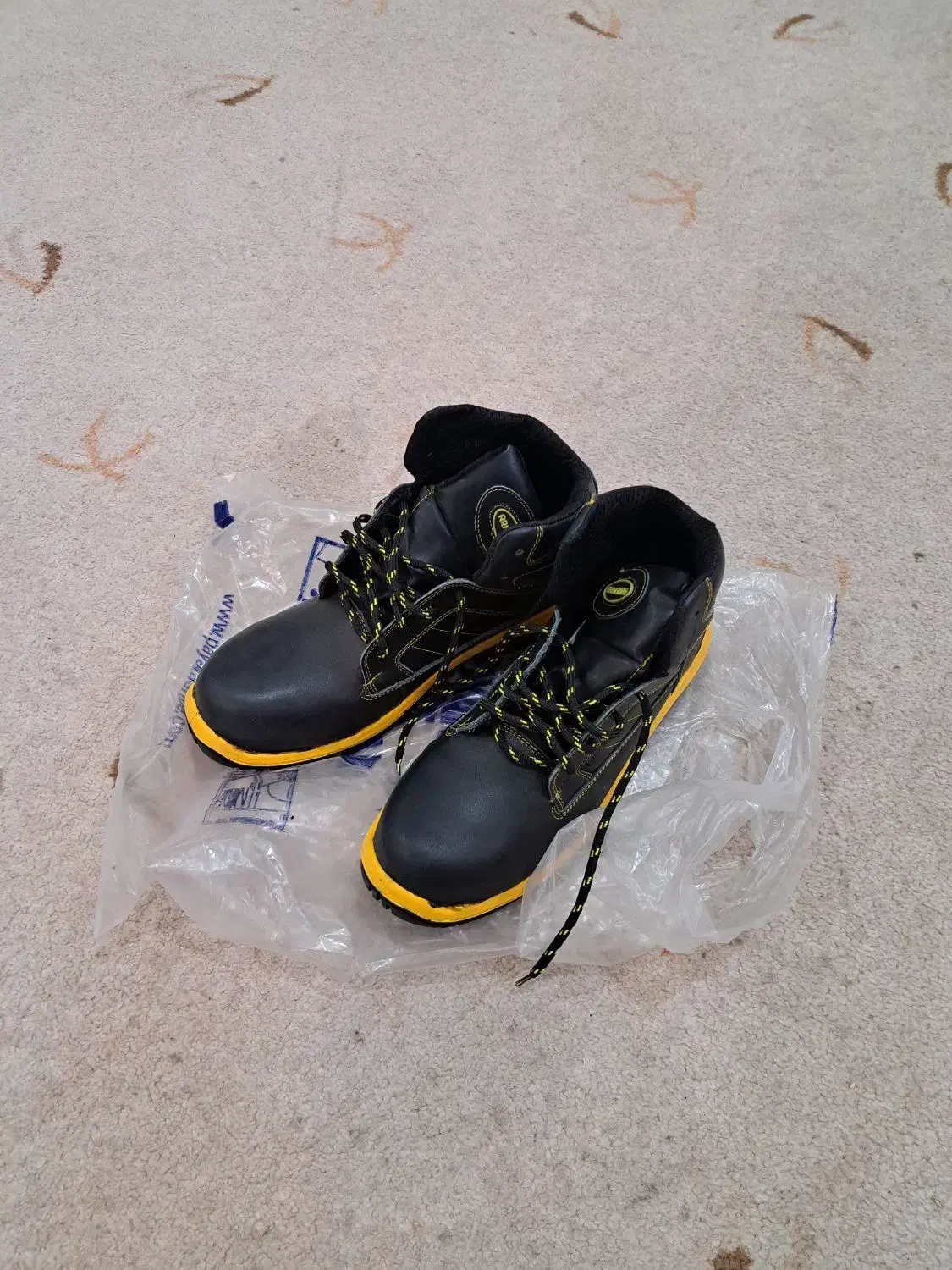 کفش ایمنی برق|کیف، کفش، کمربند|بهبهان, |دیوار