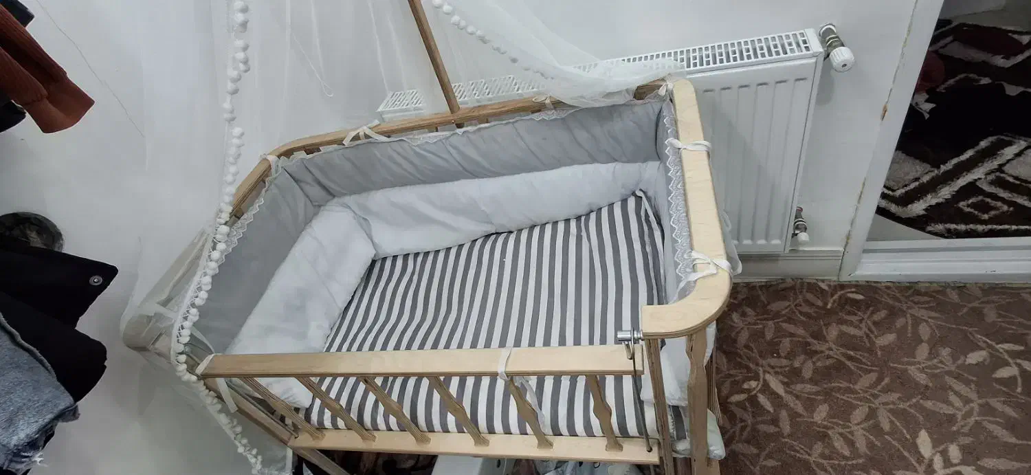 تخت کودک جنس چوب در حد صفر|تخت و صندلی بچه|مشگین شهر, |دیوار