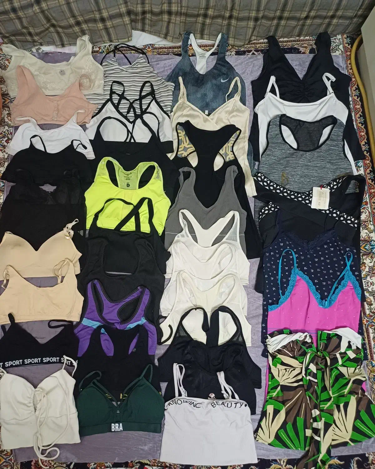 لباس|لباس|قرچک, زیبا شهر|دیوار