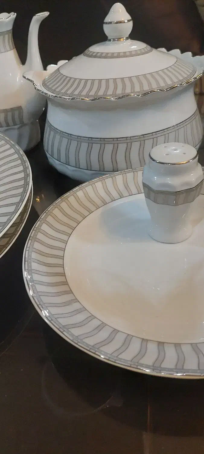 سرویس چینی ایرانی کاملا نو|ظروف سرو و پذیرایی|مشهد, هفت تیر (نه دره)|دیوار