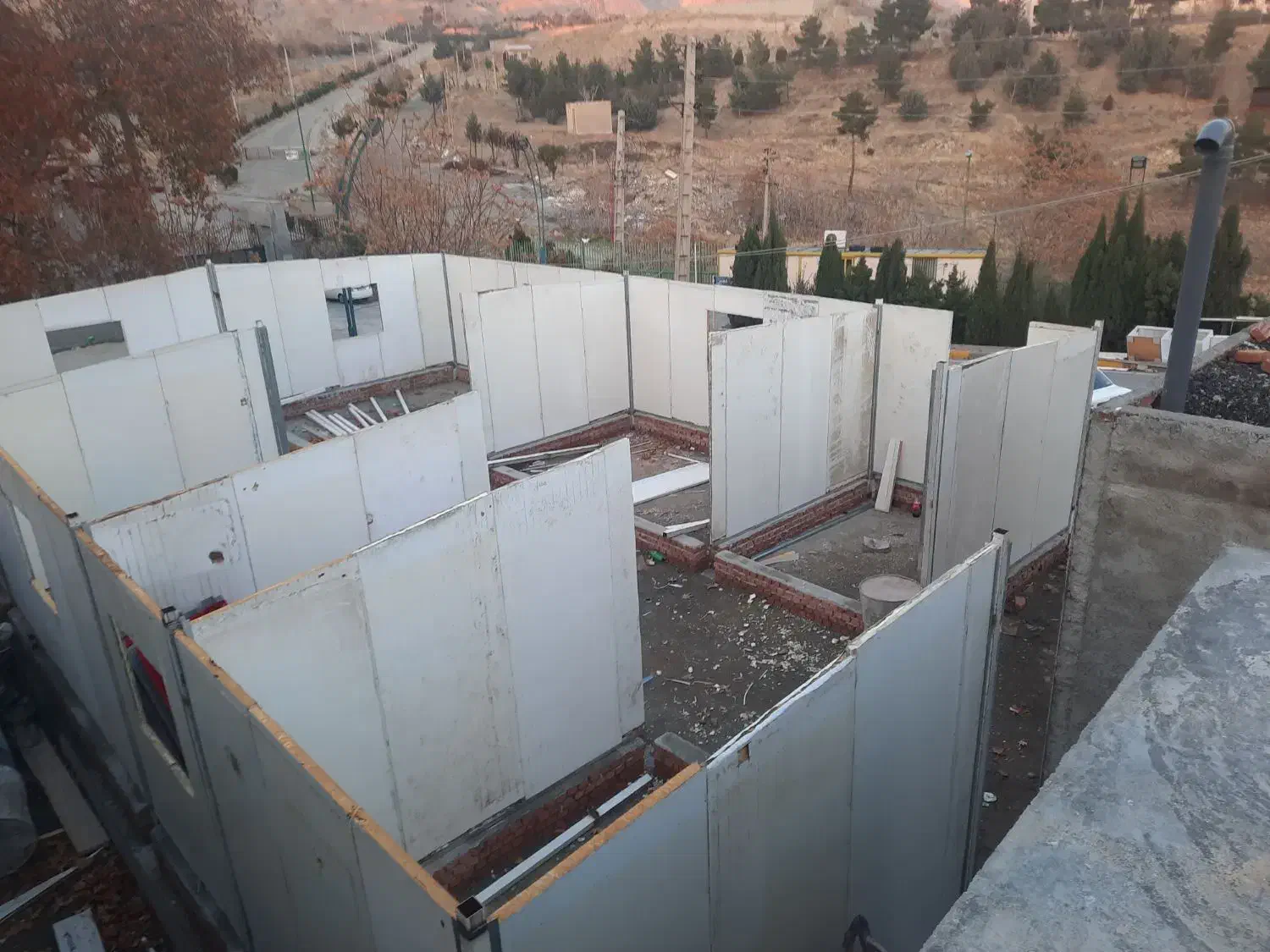 نصب وتهیه ساندویچ پانل سقفی و دیواره|خدمات پیشه و مهارت|تهران, ونک|دیوار