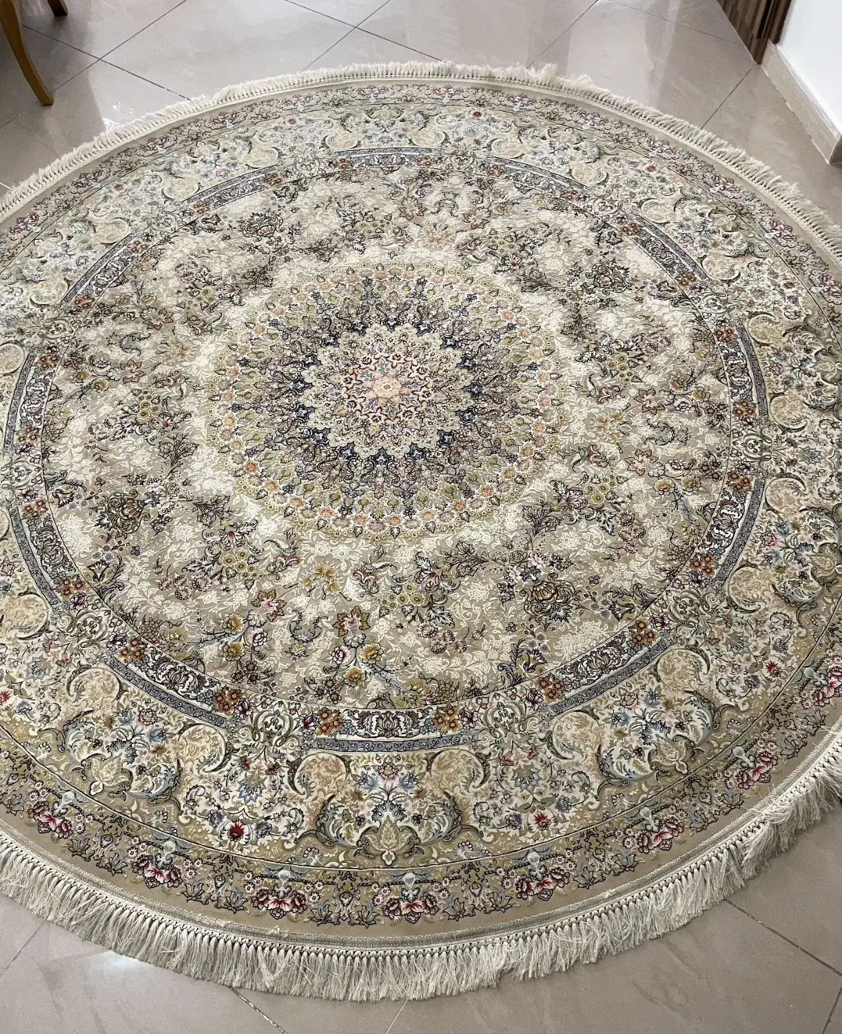 فرش گرد ۲.۵ در ۲.۵|فرش|قزوین, |دیوار