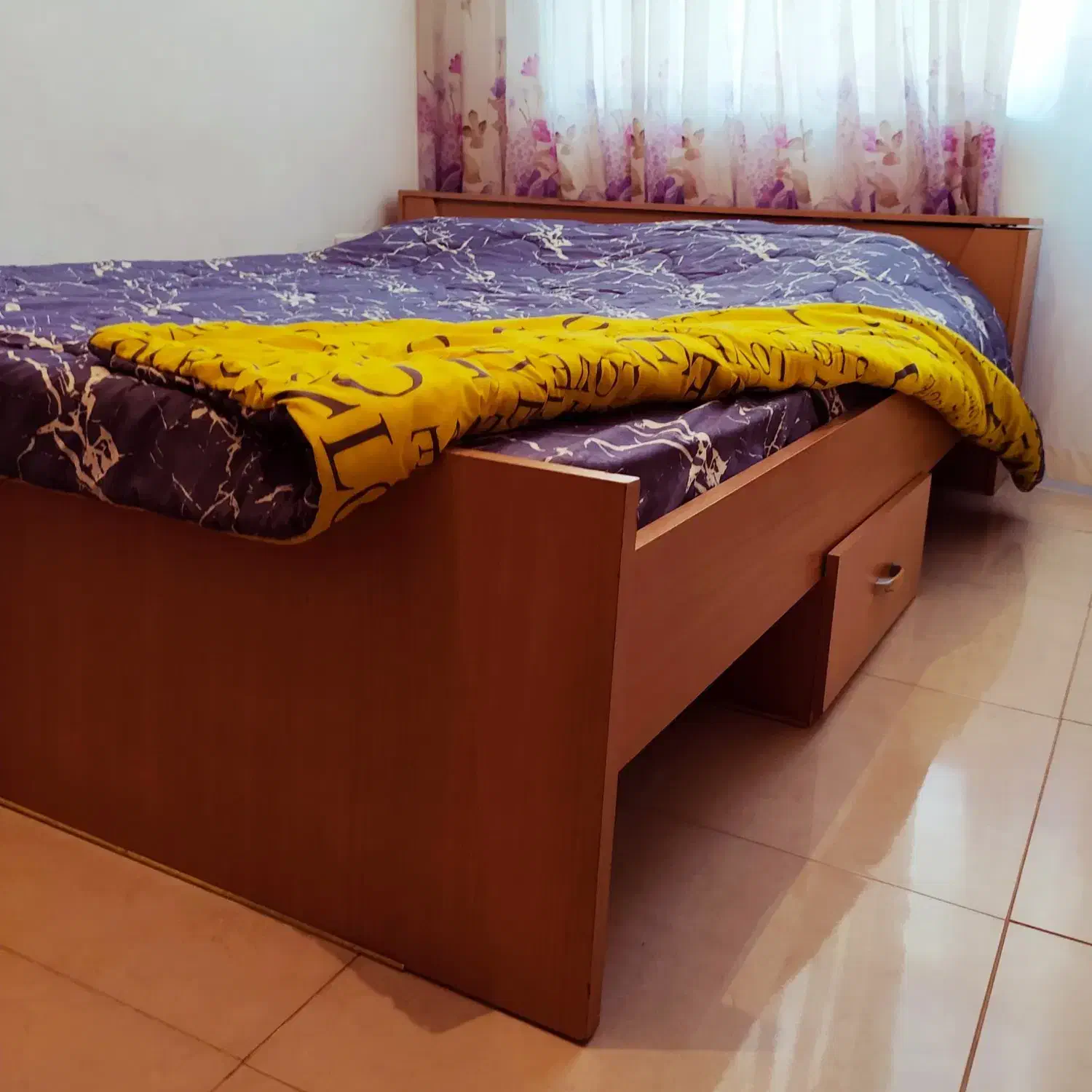 تخت خواب دو نفره|تخت و سرویس خواب|تبریز, |دیوار