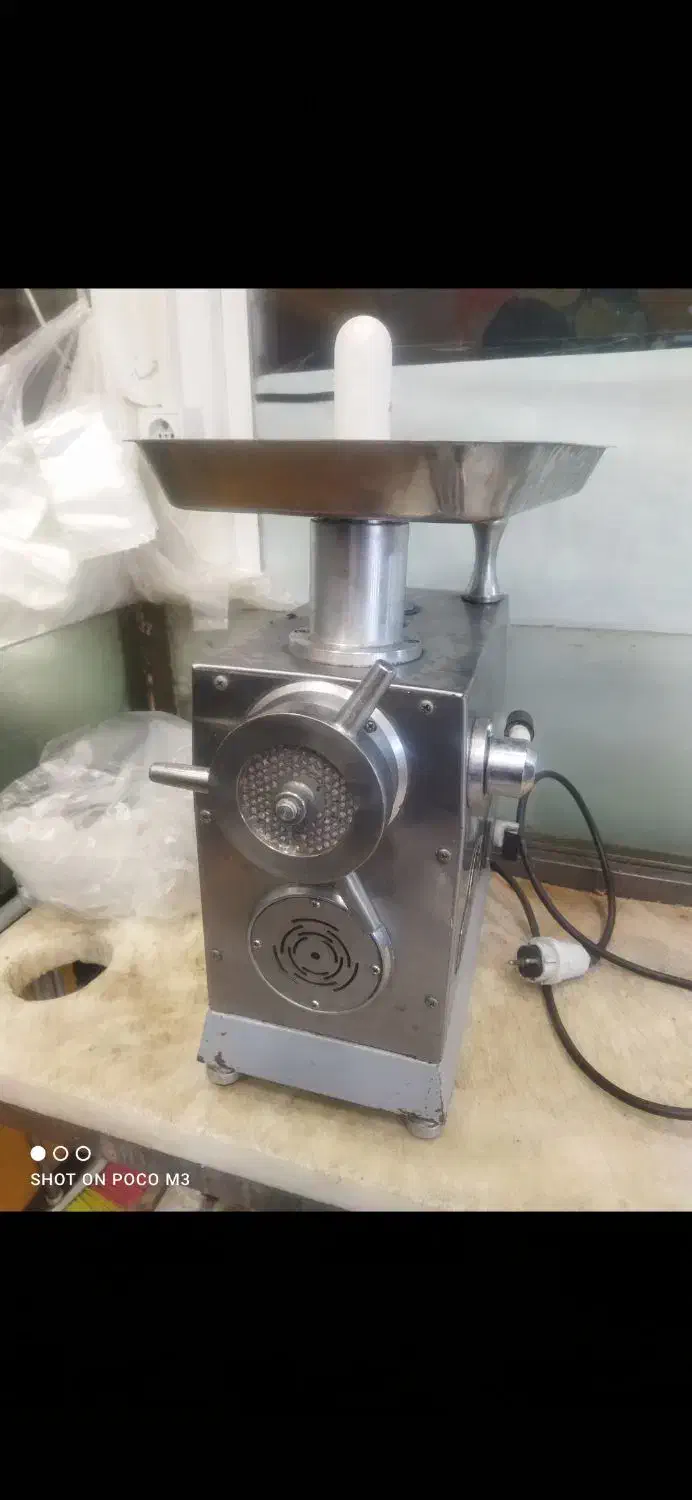 چرخ گوشت صنعتی الکتروکار طرح امگا  سایز ۲۲|ماشین‌آلات صنعتی|تهران, باغ خزانه|دیوار