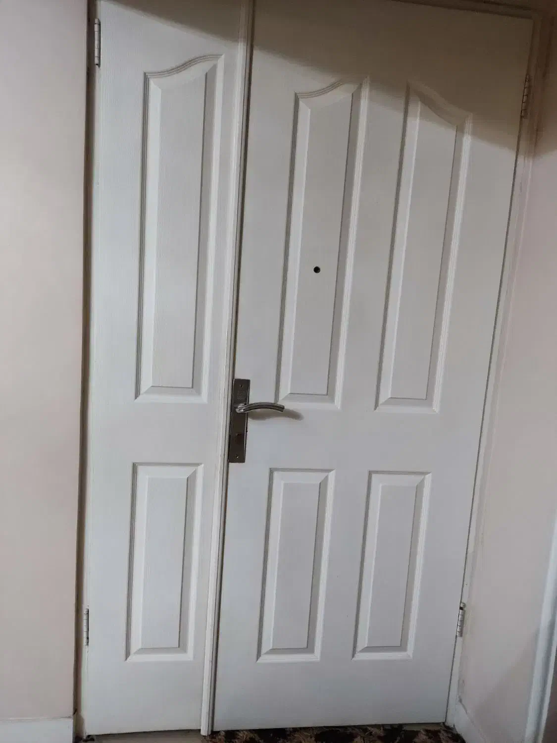 درب ورودی آپارتمان به همراه چارچوب و گارد آهنی|مصالح و تجهیزات ساختمان|گرگان, |دیوار