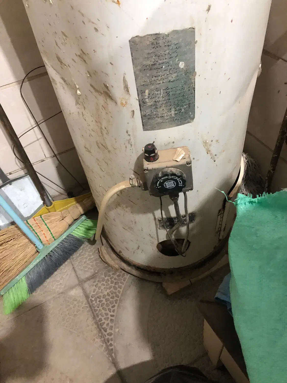 آبگرمکن گازی|آبگرمکن، پکیج، شوفاژ|قرچک, میرزائی شمالی|دیوار