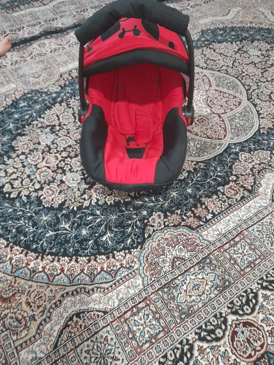 کریر درحد نو یک بار استفاده شده|کالسکه و لوازم جانبی|قیدار, |دیوار