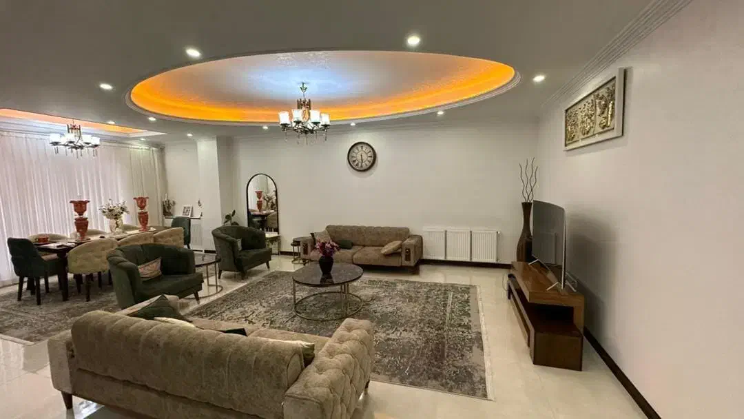 واوان خیابان رجایی نبش طبقه اول|فروش آپارتمان|اسلام‌شهر, شهرک واوان|دیوار