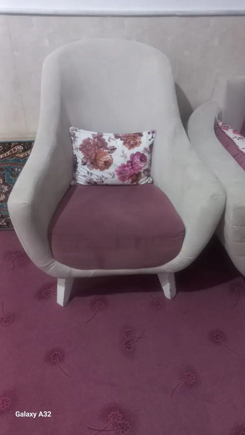 مبل راحتی|مبلمان خانگی و میز عسلی|قم, شهر قائم|دیوار