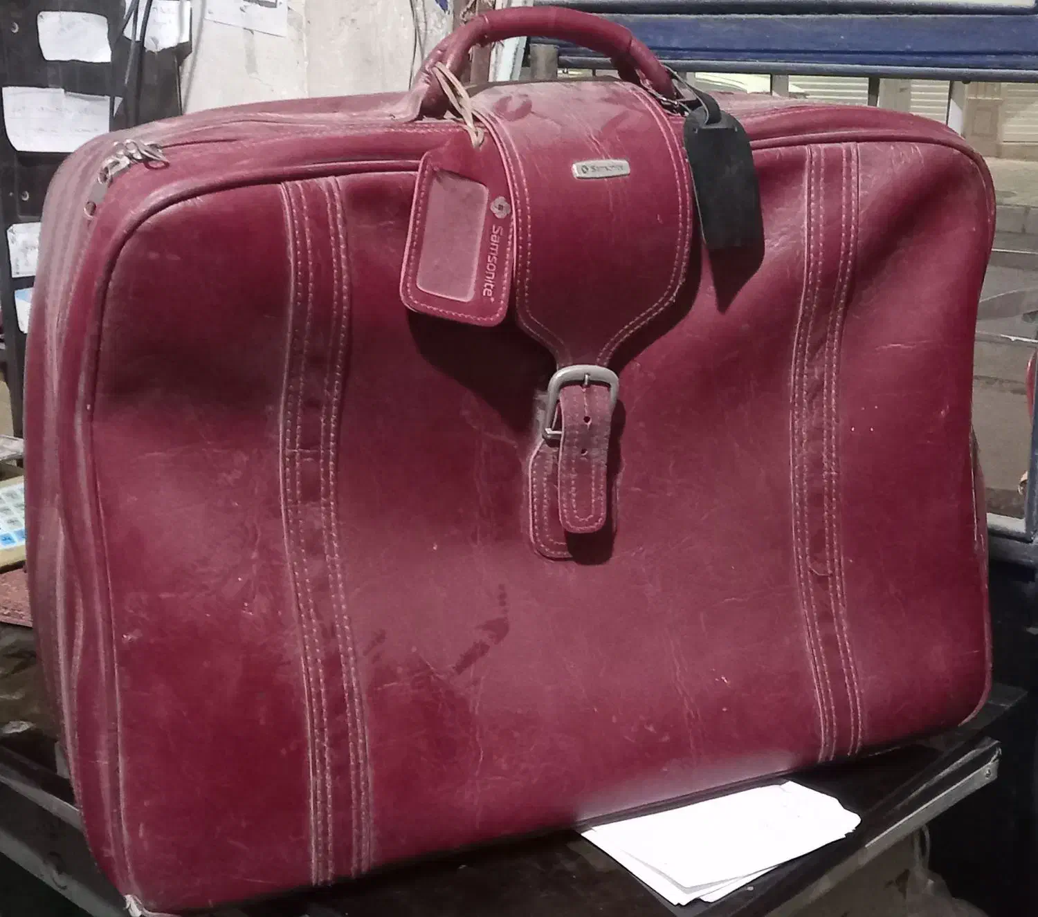 چمدان قدیمی کاملا سالم|کیف، کفش، کمربند|شیروان (خراسان), |دیوار