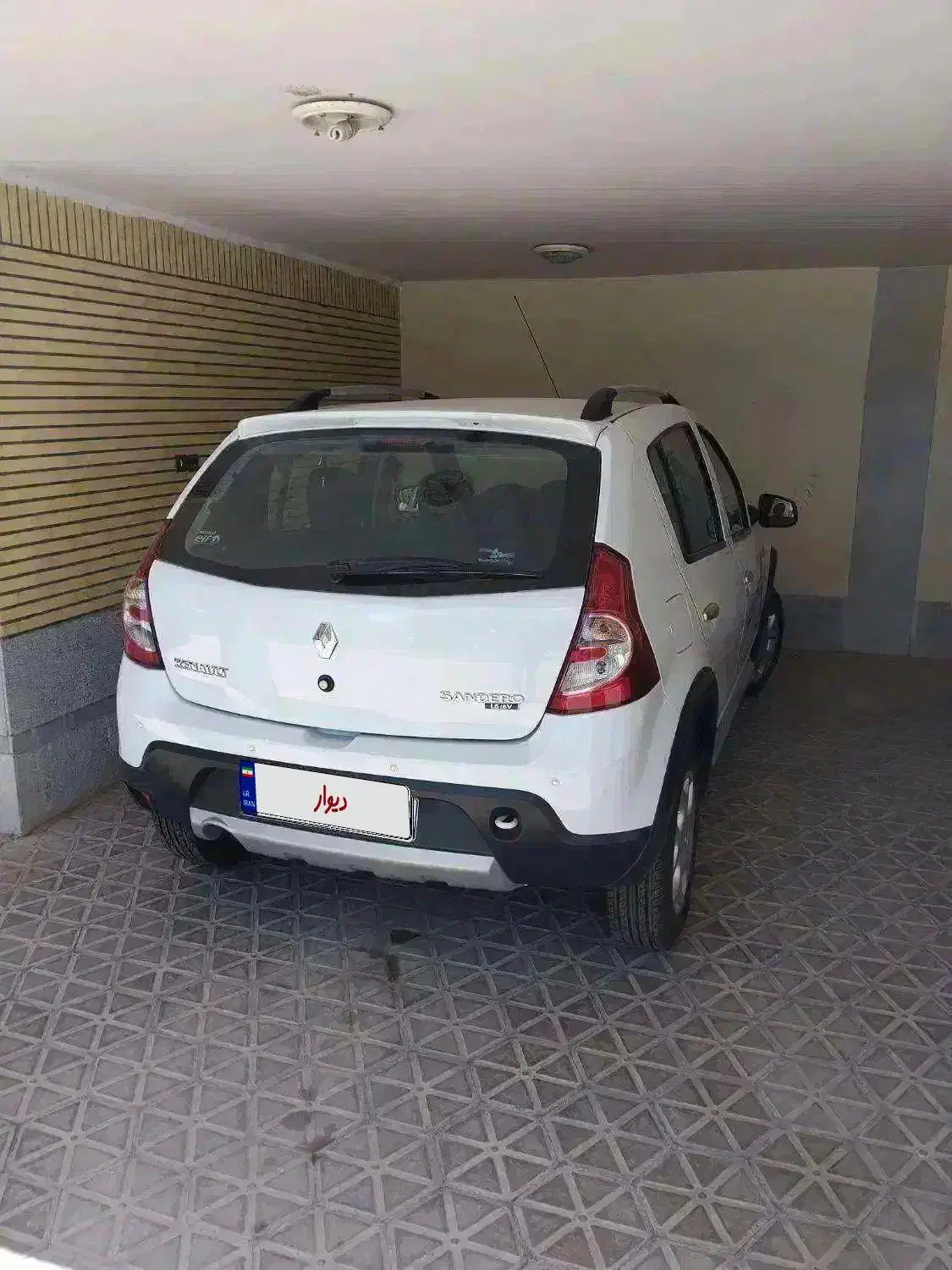 ساندرو استیپ وی دنده ای و استثنایی|خودرو سواری و وانت|اصفهان, سپاهانشهر|دیوار