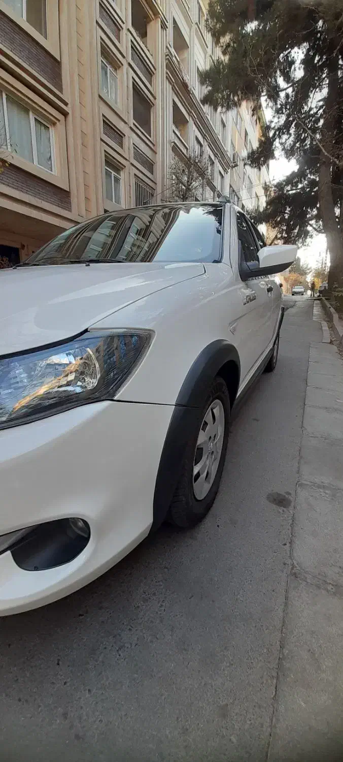 کوییک بدون رنگ و نقطه و تصادف وصافکاری درحدصفر|خودرو سواری و وانت|کرج, برغان|دیوار