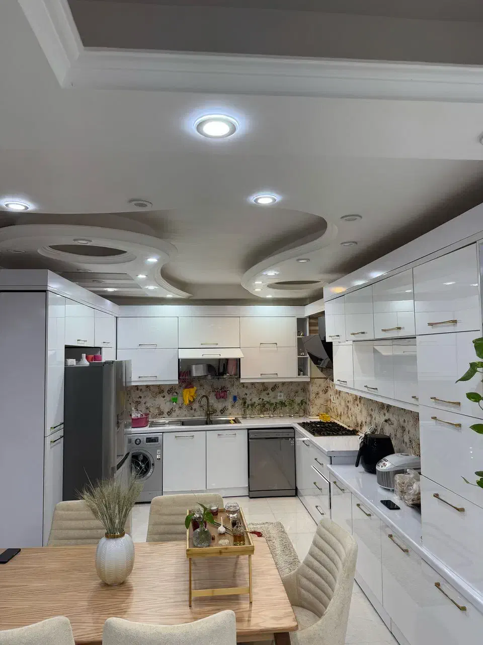 فروش آپارتمان ۱۷۰ متری سر اصلی غدیر ۱۰۰ متری ساحل|فروش آپارتمان|بندر کنگان, |دیوار