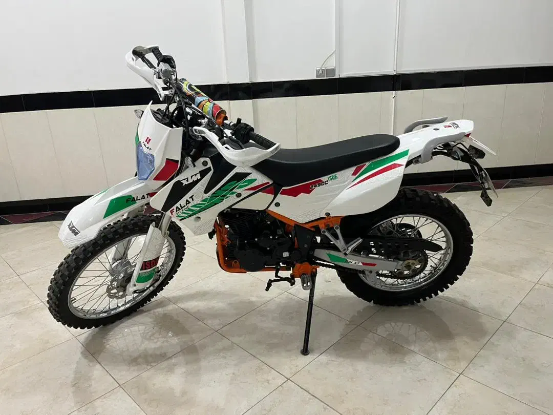 فلات ۲۵۰ KTM در حد|موتورسیکلت|تبریز, |دیوار