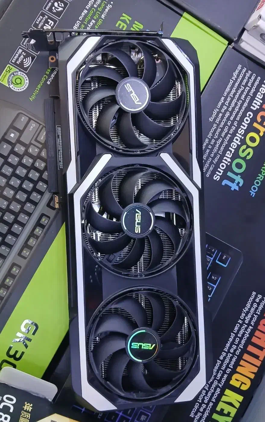 گرافیک asus rtx 3070 با کارکرد ۱۰ روزه|قطعات و لوازم جانبی رایانه|رشت, باهنر|دیوار